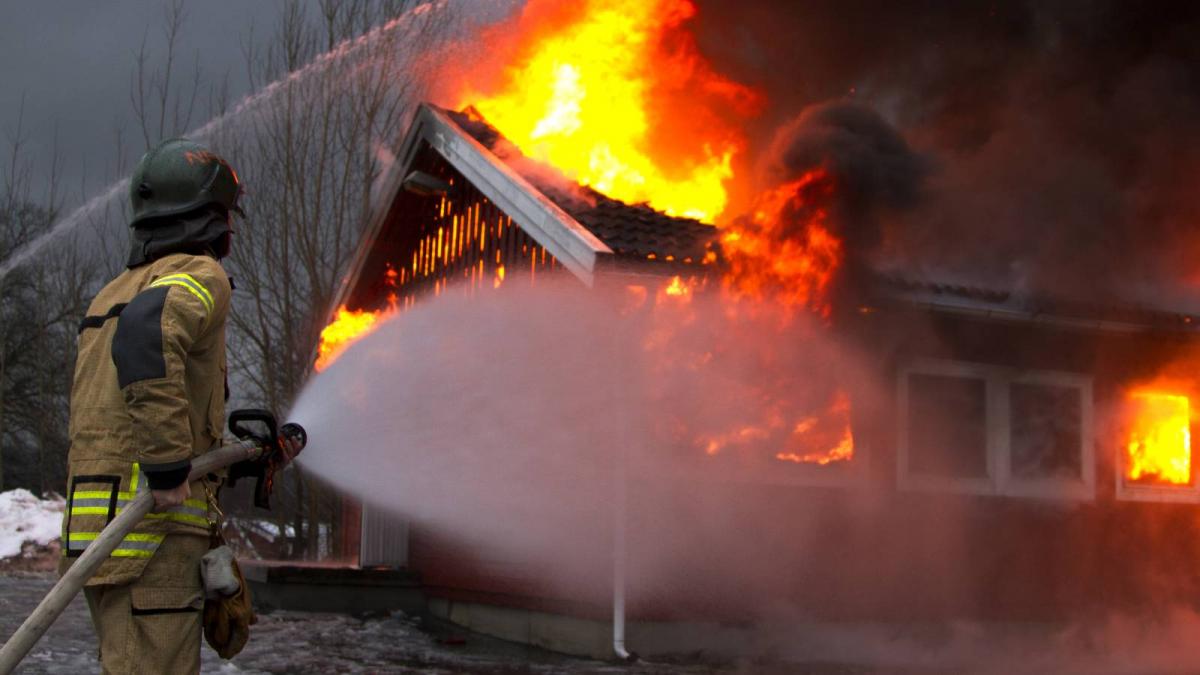 420000 de euro suma incasata de proprietarul unei case asigurate dupa un incendiu topul celor mai mari despagubiri din 2024