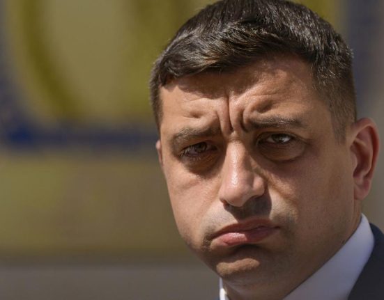 AUR solicita convocarea Parlamentului pentru suspendarea lui Iohannis