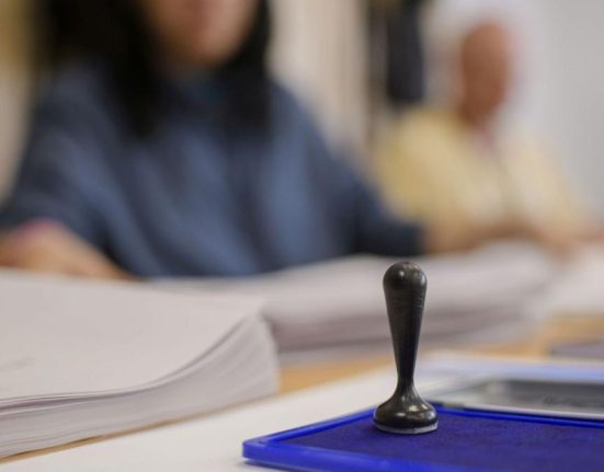 Alegeri prezidentiale 2025 Membrii sectiilor primesc mai putini bani
