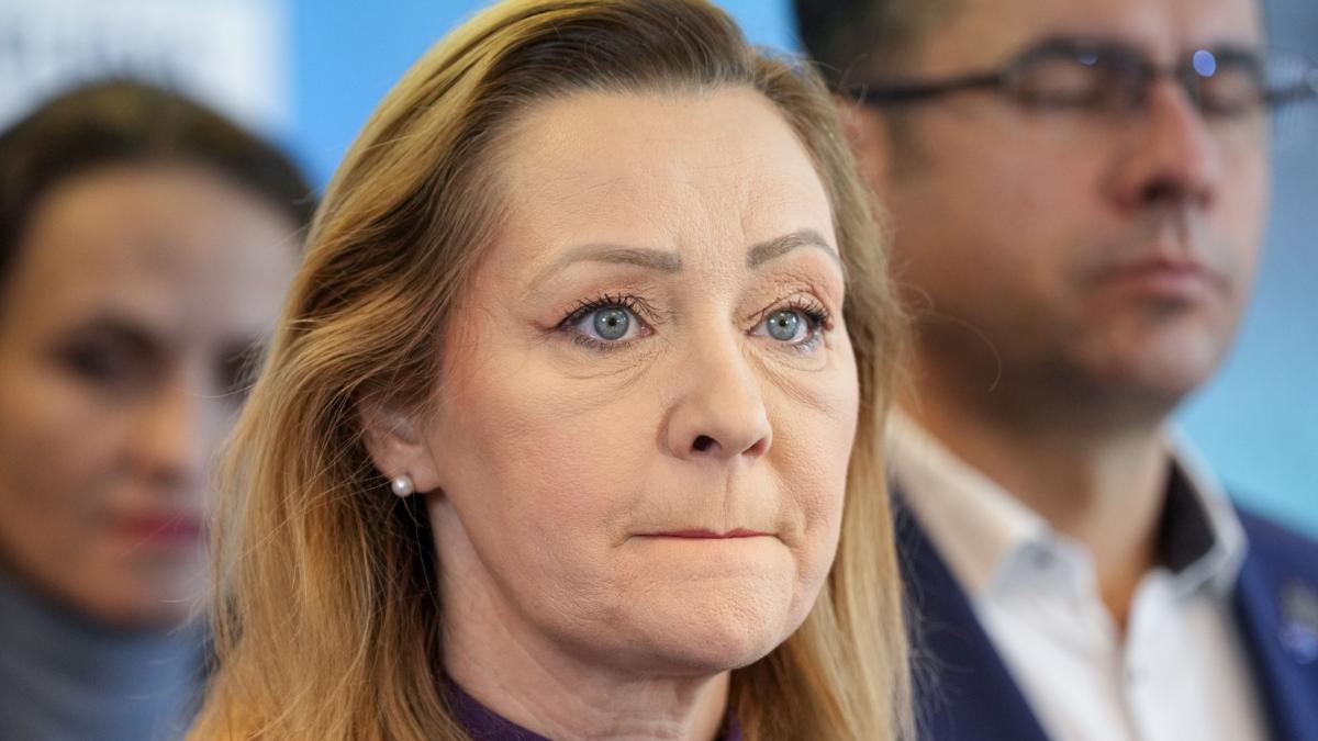 Ce ar putea primi Elena Lasconi pentru retragerea din cursa prezidentiala