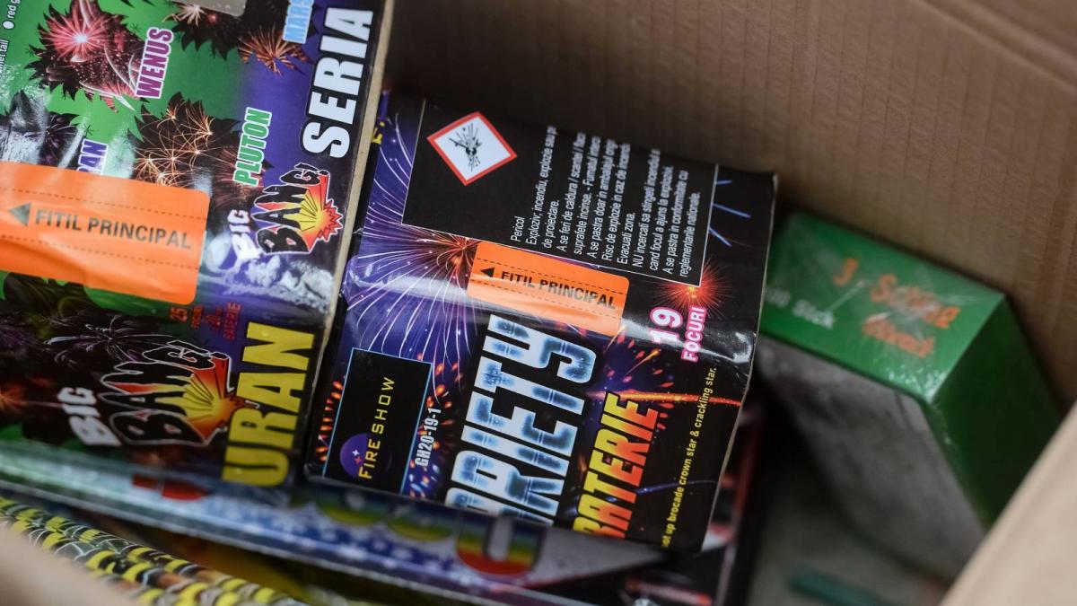 Cum sa folosesti corect artificiile si petardele amenzi de pana la 1500 euro pentru utilizare necorespunzatoare