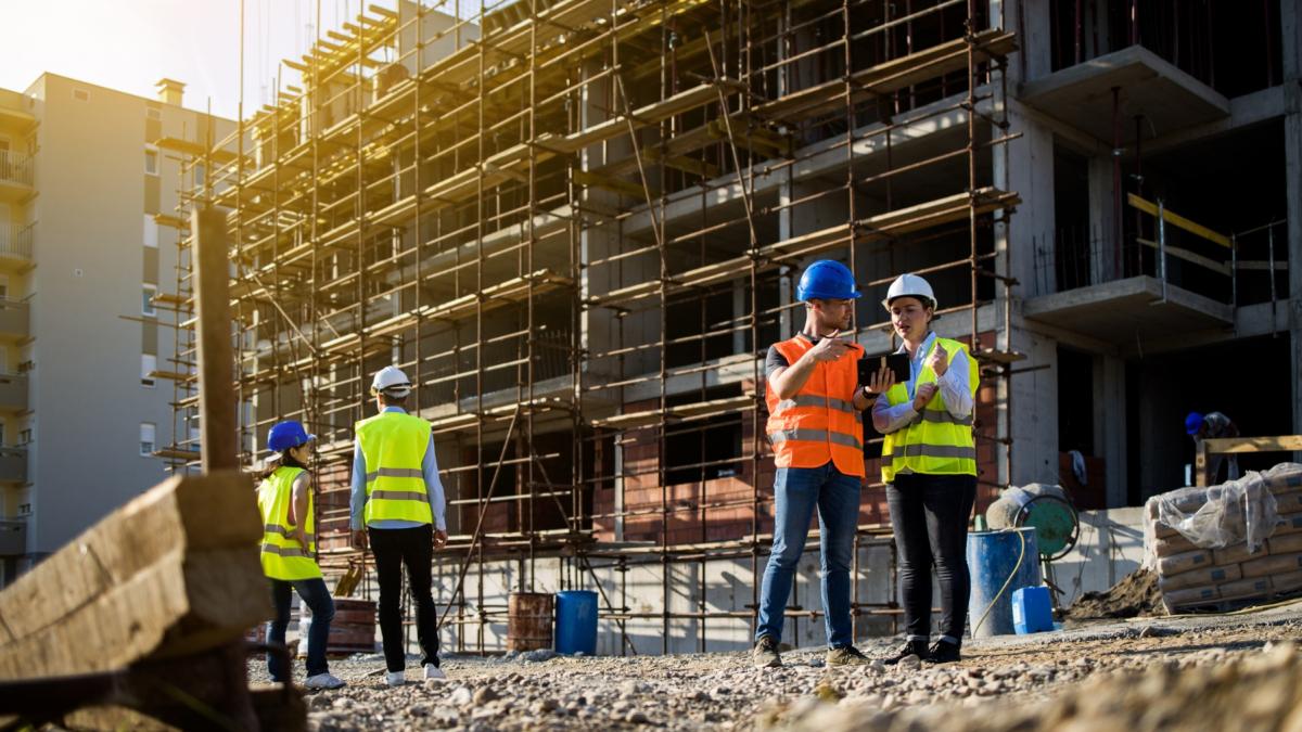 Guvernul a aprobat angajarea a 100000 de muncitori straini in Romania in 2025