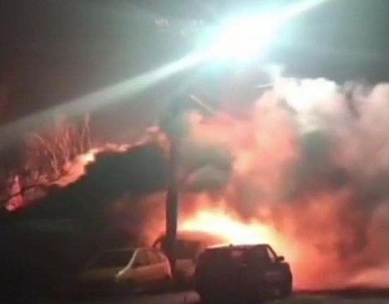 Incendiu mare la Crevedia langa statia GPL explodata