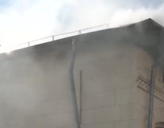 Incendiu mare la fosta cladire a Liceului Timpuri Noi