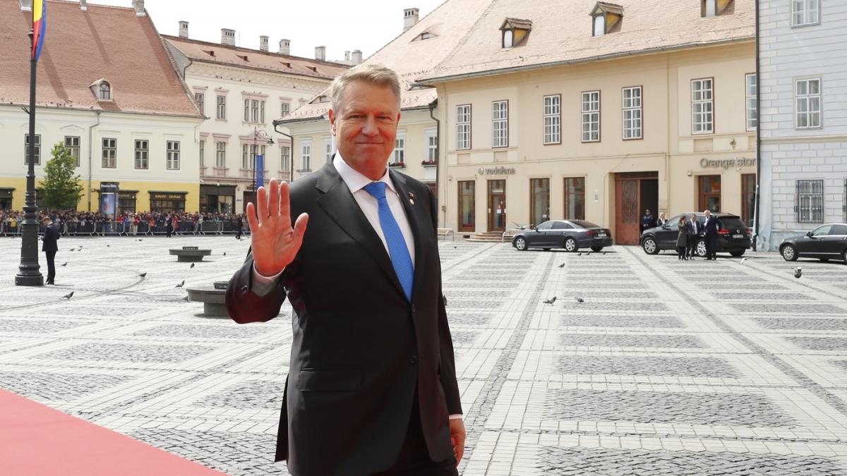Judecatorii explica retragerea a doua case lui Iohannis