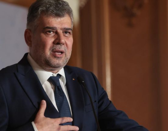 Marcel Ciolacu mesaj de Anul Nou Sper ca 2025 sa fie un an mai bun un an in care sa depasim toate obstacolele