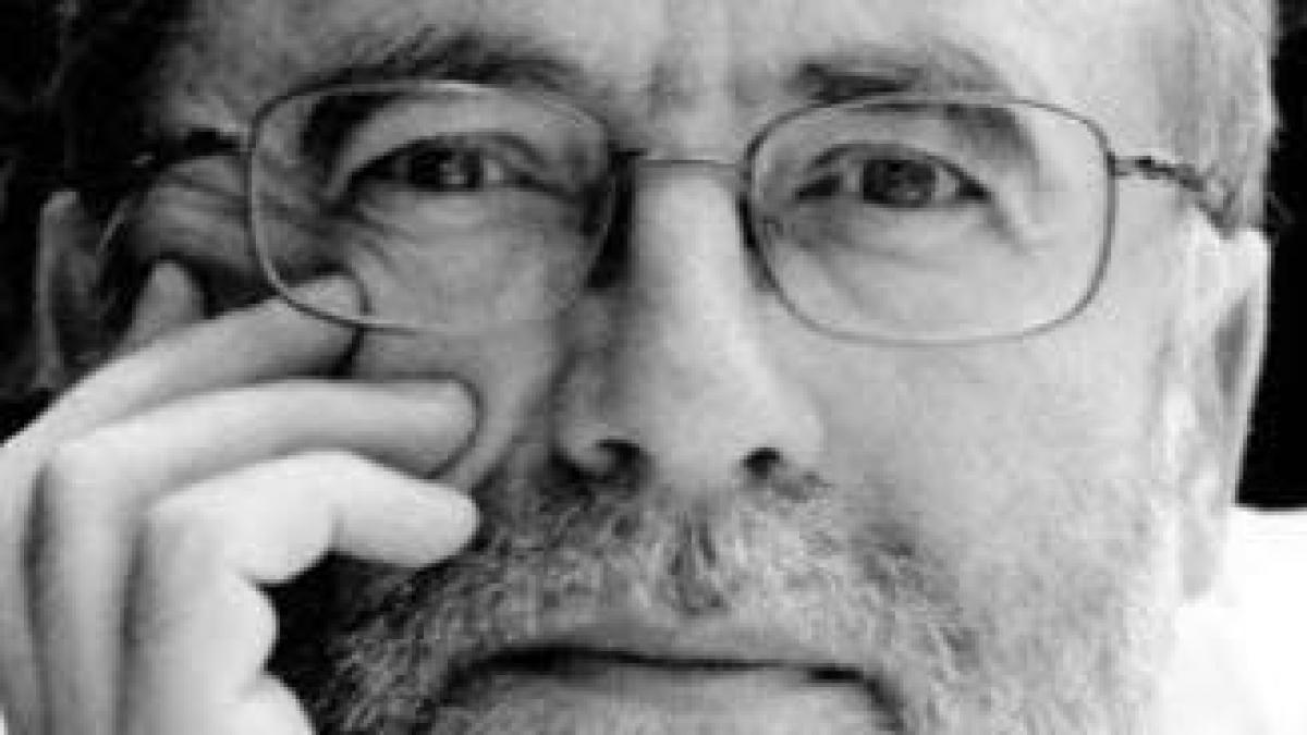 Matei Visniec Observ o fascinatie incredibila pentru rau dictatori lipsa libertatii