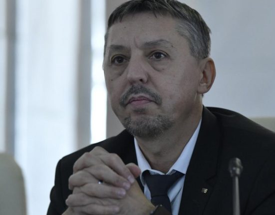 Ministrul Educatiei Daniel David Exista trei Romanii acum