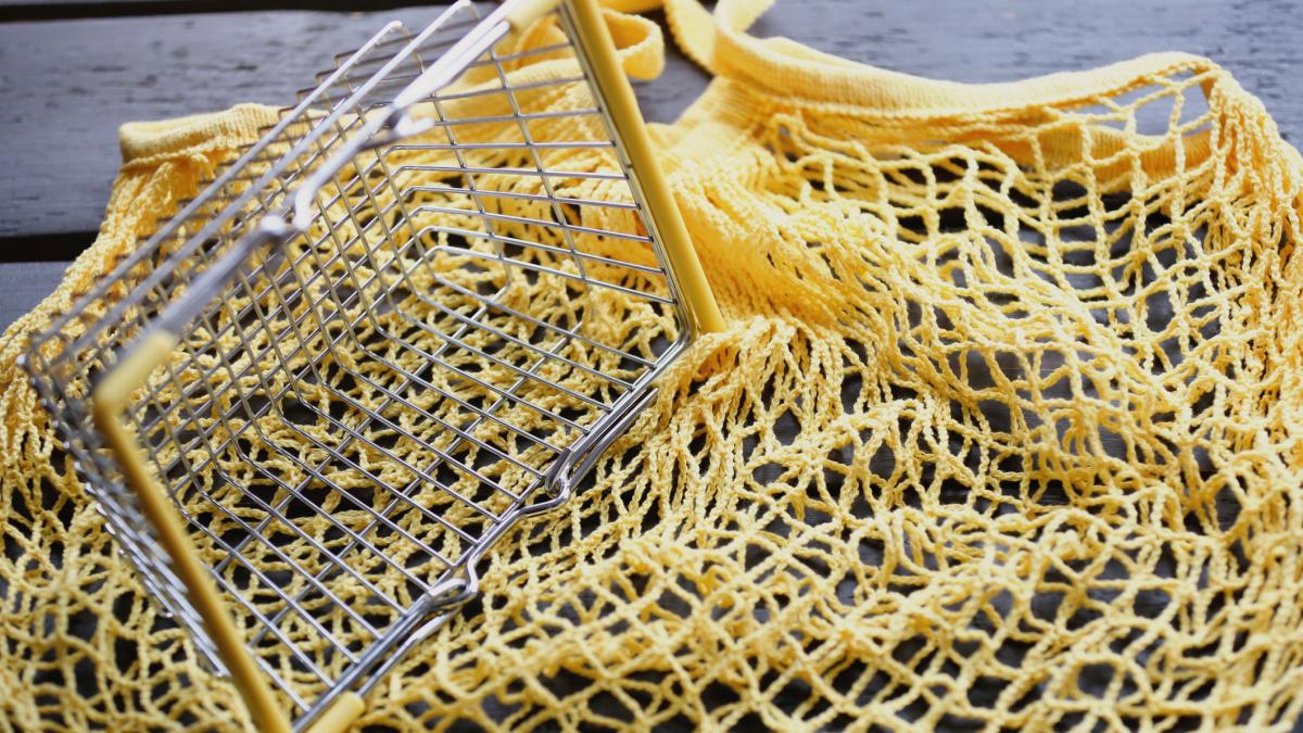 Noi cresteri de preturi la alimente anuntate de producatorii de lactate