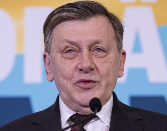 Crin Antonescu despre avort Legislatia nu trebuie discutata