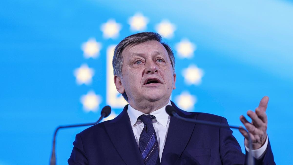 Crin Antonescu despre primul lucru ca presedinte L as suna pe Musk si i as spune ca Romania e suverana