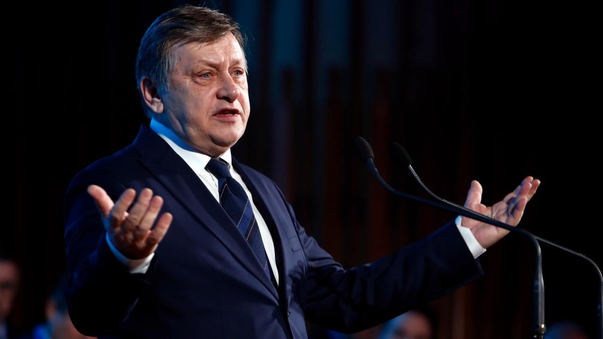 Crin Antonescu explica disparitia sa din ultimul deceniu
