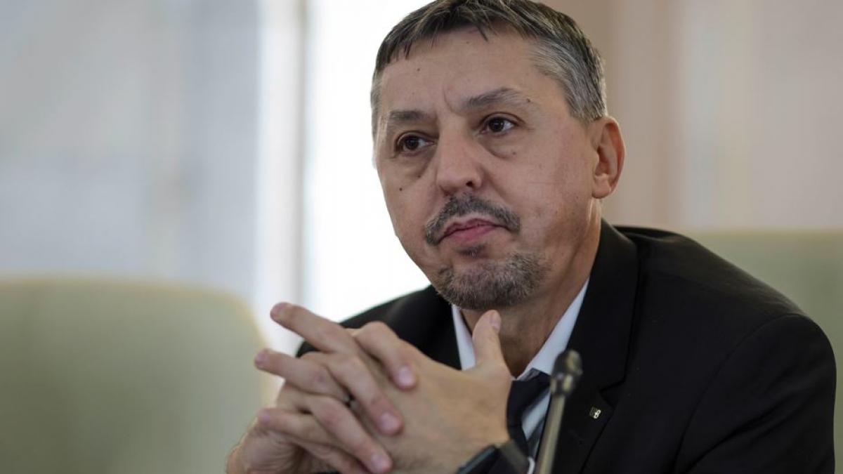 Daniel David Planurile cadru pentru liceu vor fi aprobate in mai Cand vor studia elevii dupa noile manuale