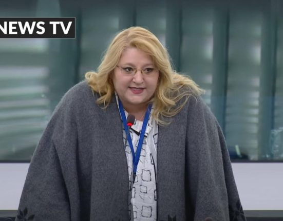Denunt penal impotriva Dianei Sosoaca pentru lauda adusa lui Ceausescu