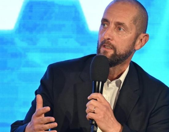 Dragos Damian directorul celui mai mare producator de medicamente numit consilier