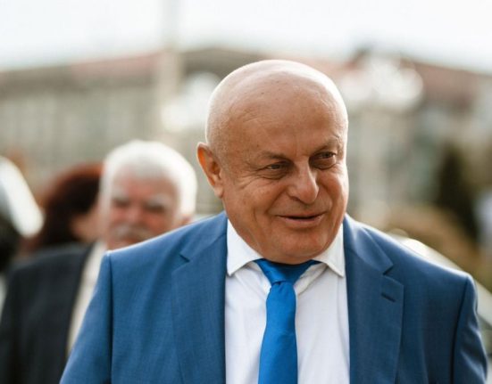 Fostul sef Romsilva s a reangajat si a dat in judecata Casa de Pensii