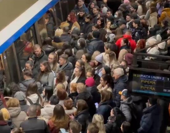 Haos la metrou protestele angajatilor provoca inghesuiala extrema