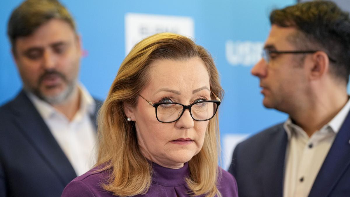 Lasconi ii cere lui Ilie Bolojan sa desecretizeze cheltuielile Administratiei Prezidentiale si sa explice anularea alegerilor