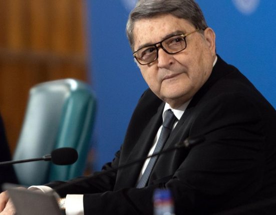 MAE asigura ca oficialii SUA nu au intervenit pentru Calin Georgescu