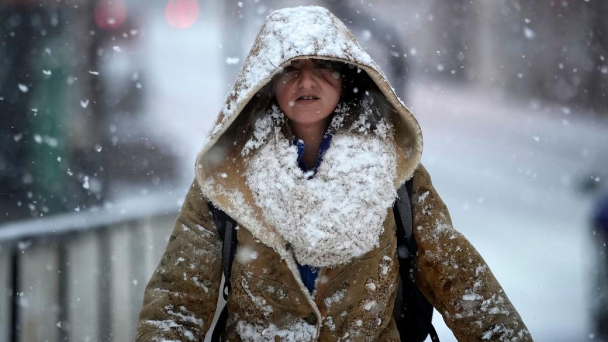 Meteorologii anunta ninsori in Romania cod galben