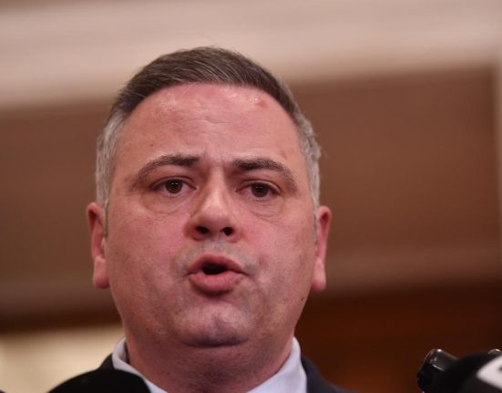 Ministrul Agriculturii despre boicotul lui Georgescu Lasati fermierii si procesatorii romani in pace