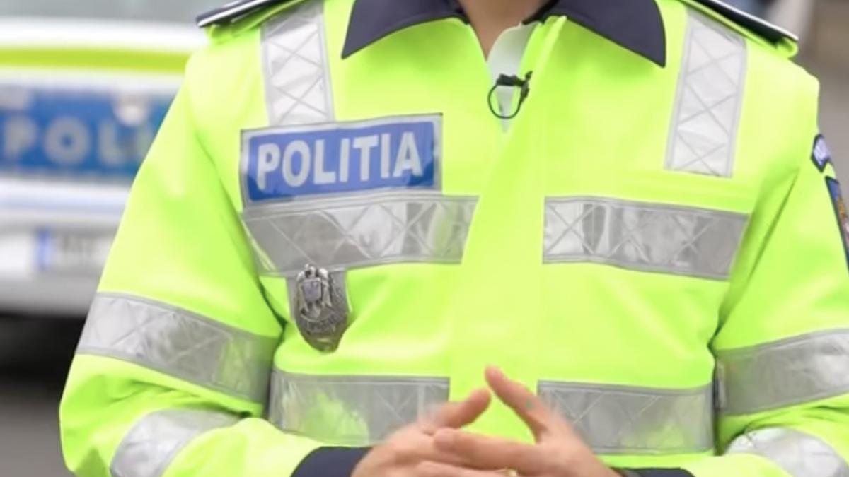 Politist acuzat ca a sicanat o soferita pentru refuz pe Facebook