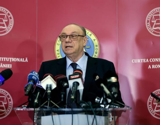 Presedintele CCR Eliminarea partidelor si nerespectarea libertatilor caracterizeaza regimurile totalitare