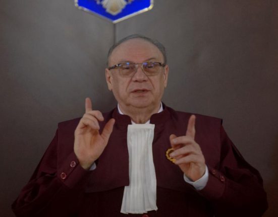 Presedintele CCR despre anularea alegerilor Daca un pahar e otravit iei altul