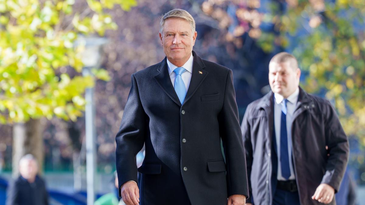 Presiune sporita pe Klaus Iohannis sa demisioneze Luni incepe procedura de suspendare in Parlament