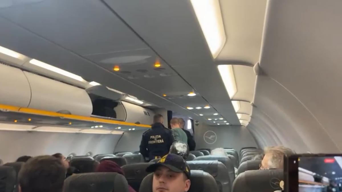 Un avion de pe Otopeni a aterizat urgent din cauza unui pasager