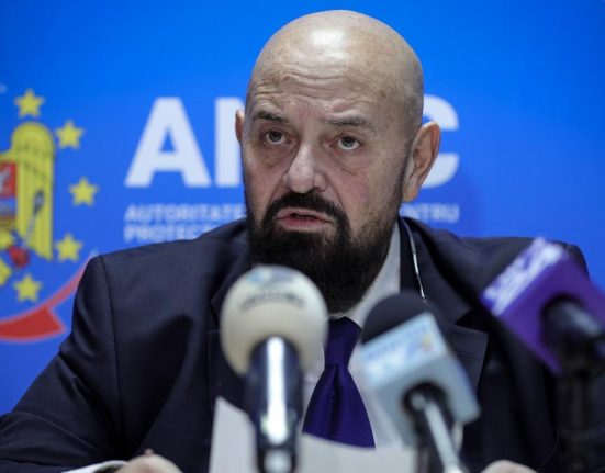 ANPC a retras peste 1000 kg produse dupa controale Hala Obor Veche