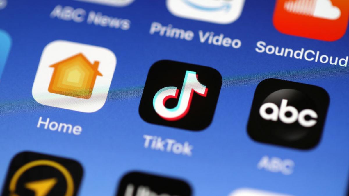 CNA a decis sa elimine clipuri de pe TikTok si Facebook ale influencerilor lui Georgescu inclusiv Makaveli