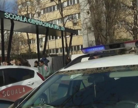 Cei trei adolescenti care au injunghiat un baiat arestati