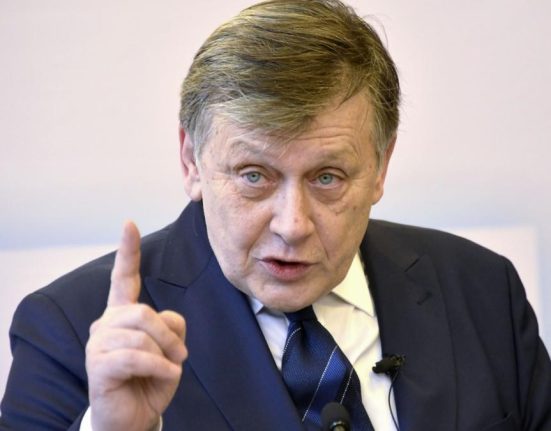 Crin Antonescu Donald Trump are dreptate Nu putem lasa SUA sa plateasca pentru toti Cred ca 35 din PIB pentru Aparare e posibil