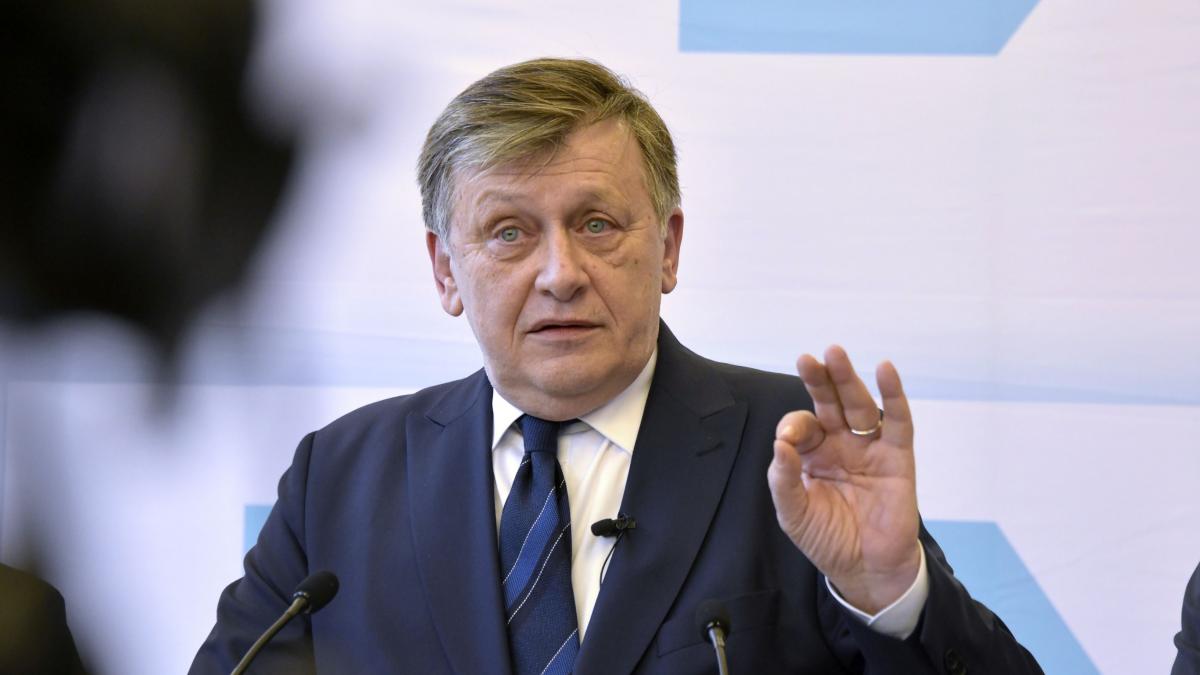 Crin Antonescu Nu am crezut ca in Romania va fi o dilema politica Vest sau Est