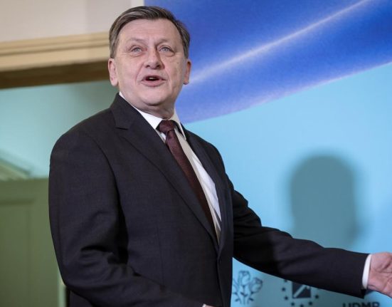 Crin Antonescu ii raspunde lui Valeriu Stoica Nici nu mi trece prin minte