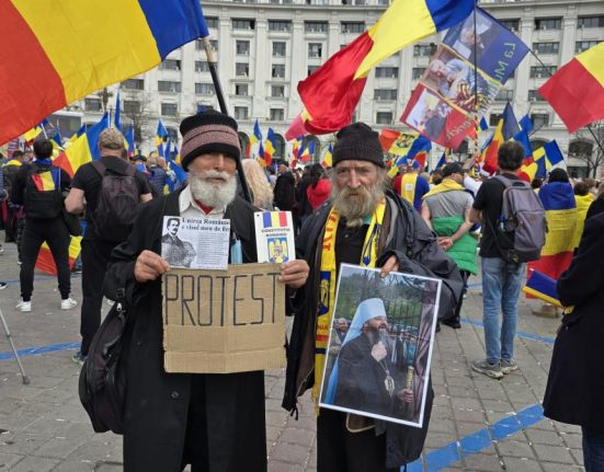 Cum l au asteptat adeptii lui Calin Georgescu degeaba