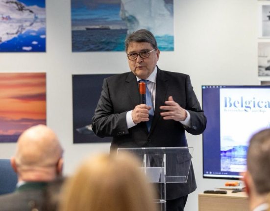 Emil Hurezeanu prezent la inaugurarea noului sediu consular