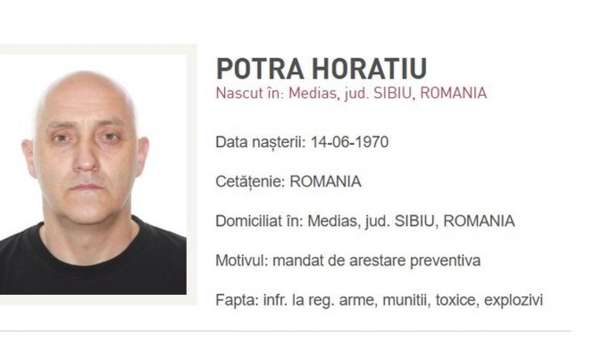 Fotografiile lui Horatiu Potra fiului si unei rude publicate pe site ul Politiei Acestia sunt cautati si au mandat de arestare