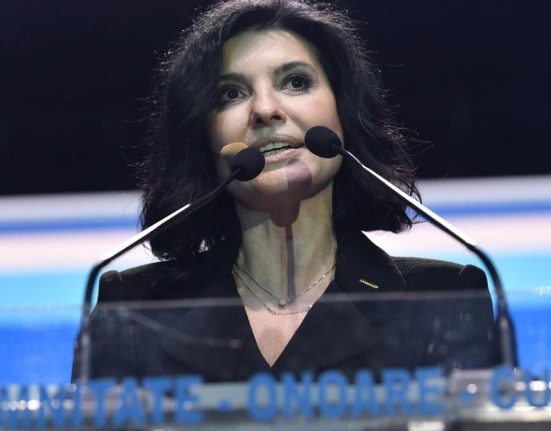 Lavinia Sandru propune candidatilor semnarea unui acord despre alegeri NATO si UE