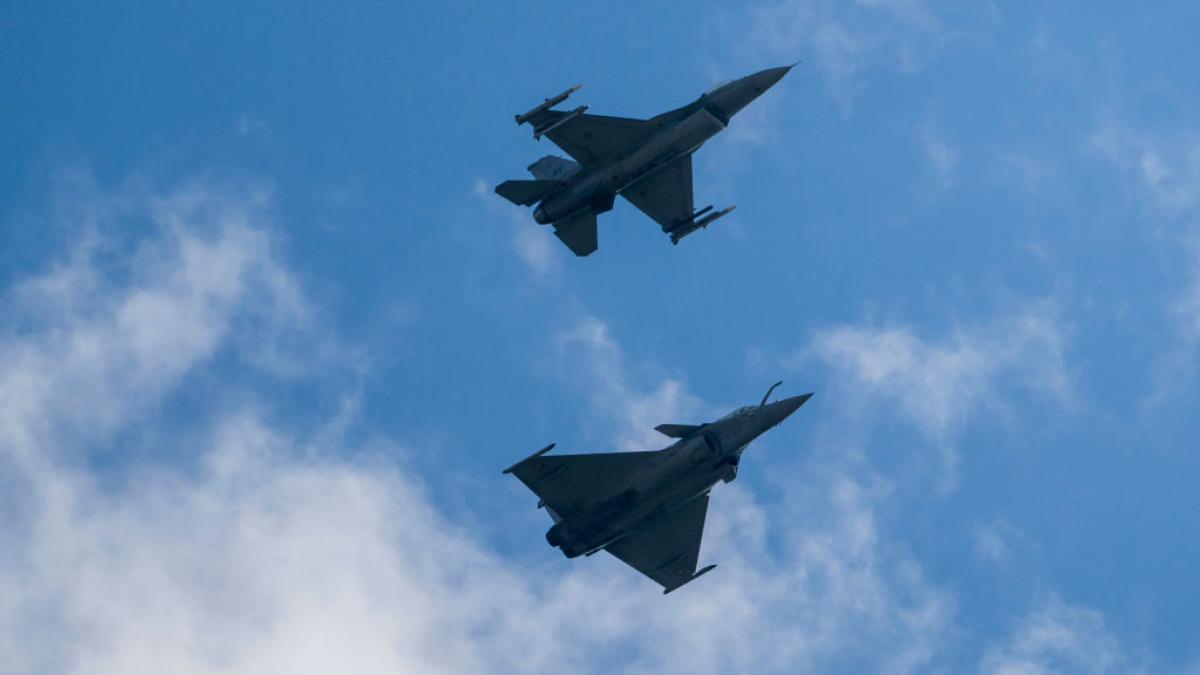 MAPN Fragmente de drona gasite langa Galati