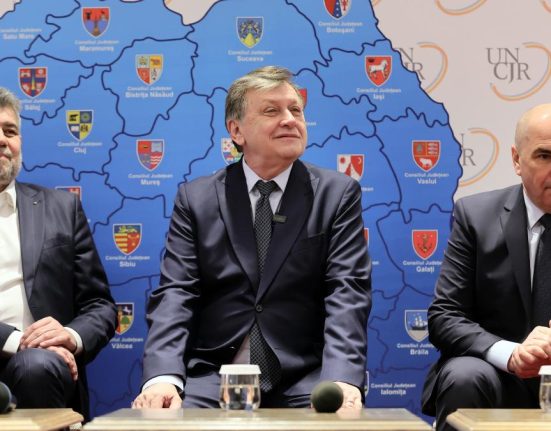Marcel Ciolacu alaturi de Bolojan Am rezistat asaltului si diversiunii de a l inlocui pe Antonescu cu Bolojan candidat