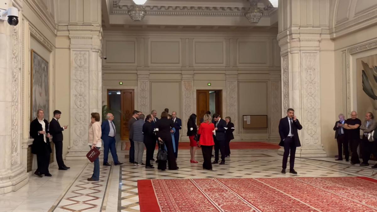 Masuri dupa greva parlamentarii absenti sanctionati cu 5 la suta