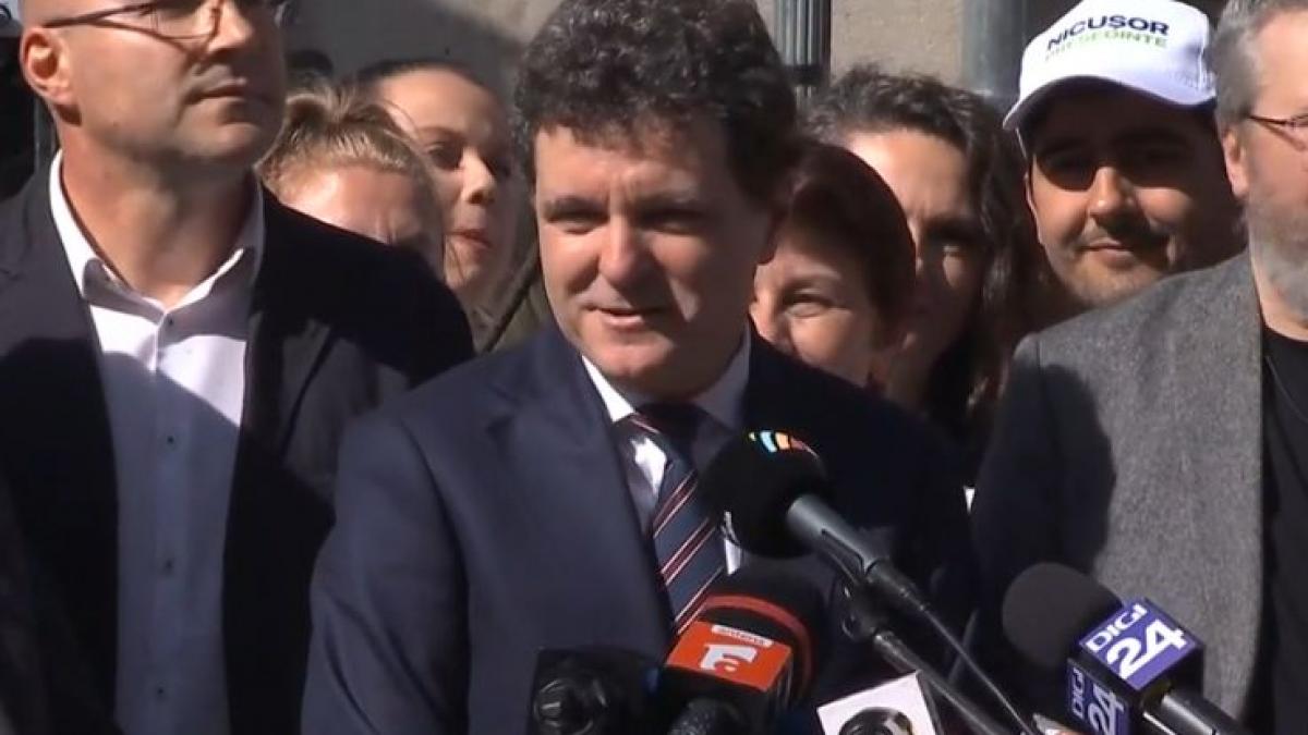 Nicusor Dan si a depus candidatura la prezidentiale Nu ma voi retrage Respect decizia USR daca merge cu Lasconi