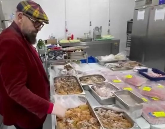 Noi imagini cu dezastrul gasit de Piedone in restaurantul din Parlament inchis de ANPC Au concesionat genocid