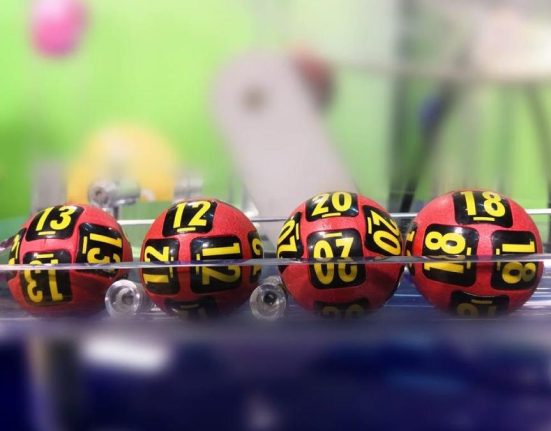Noi trageri loto duminica 30 martie Report Loto 6 49 peste 6 milioane euro