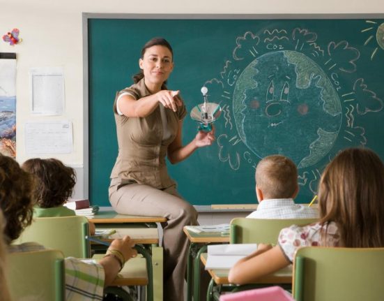 O Romanie educata are nevoie de profesori respectati