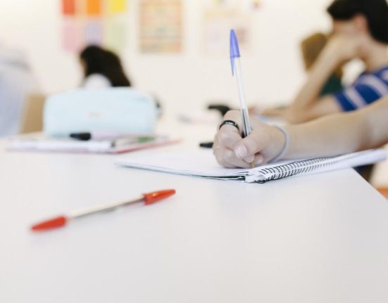 Premiera la simularea evaluarii nationale solutia Ministerului din lipsa de profesori evaluatori