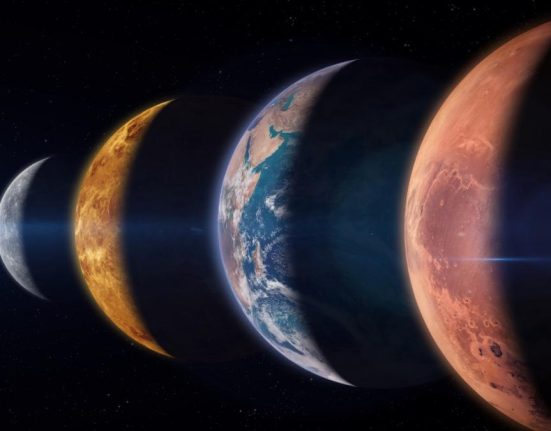 Trei planete pot fi observate de la Observatorul Astronomic din Bucuresti Se mai vad o luna Sunt uimitoare
