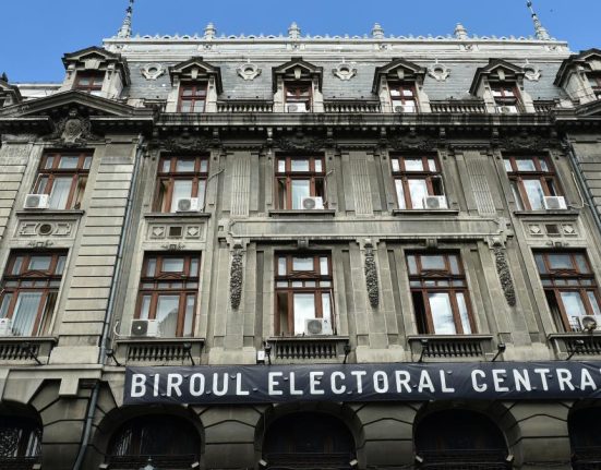 BEC anunta ca procesul electoral nu se suspenda Decizia Curtii de Apel Ploiesti nu are efect Continuam activitatea
